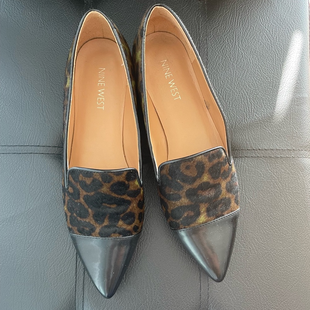 Nine West Leather & Fur flats in cheetah green print